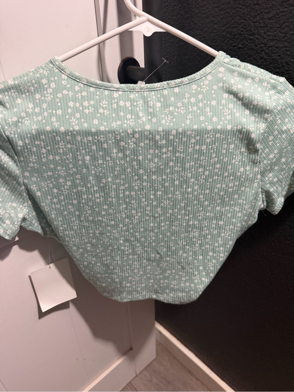 Crop top bundle - Picture 10 of 10